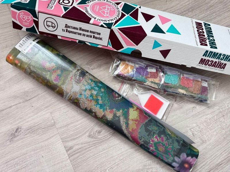 Алмазна мозаїка (вишивка) Макаруни в чашці , 30х40см, повна викладка, квадратні камені, без підрамника AS3419 фото